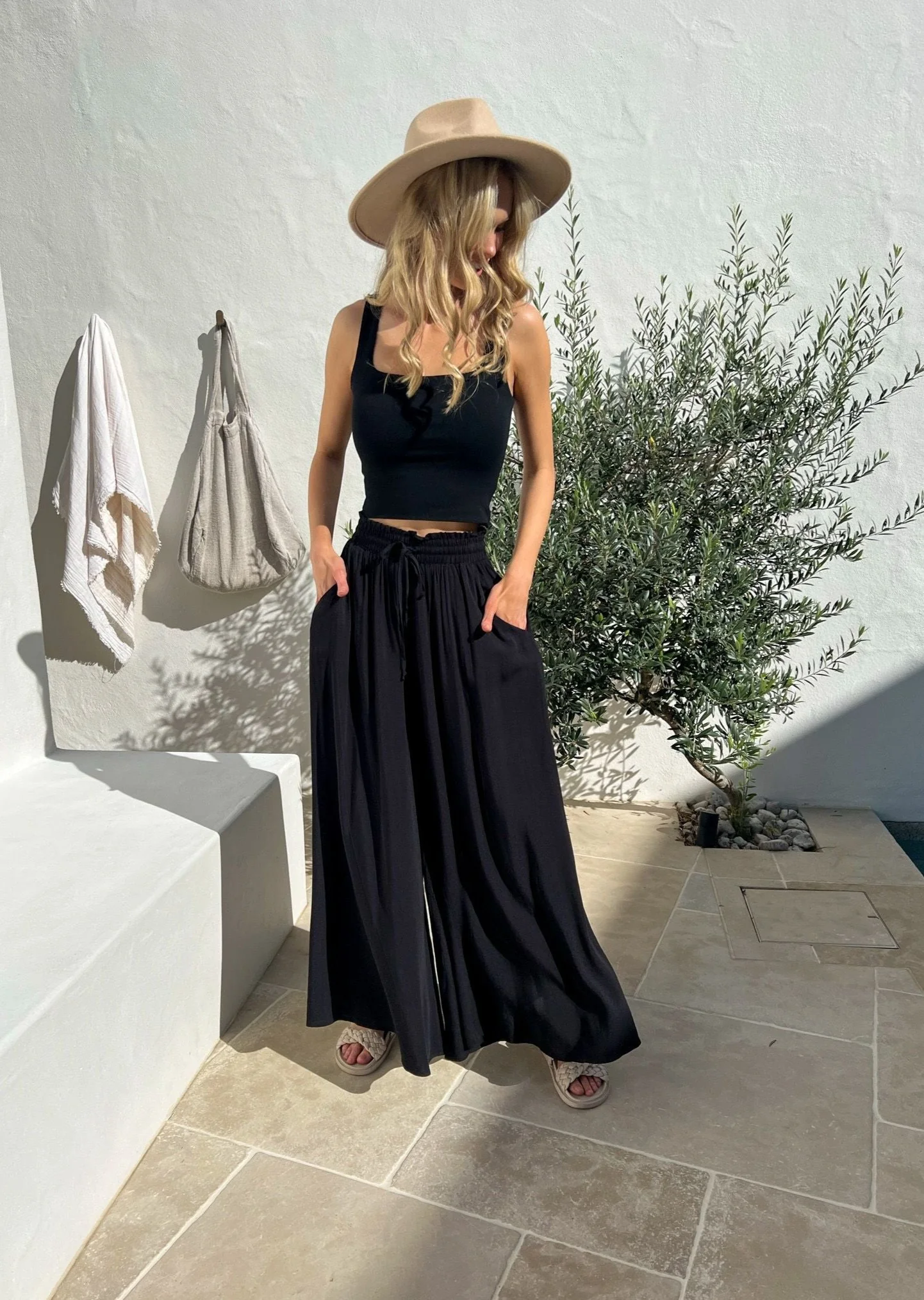 Ally Cropped Top - Black - Image 4